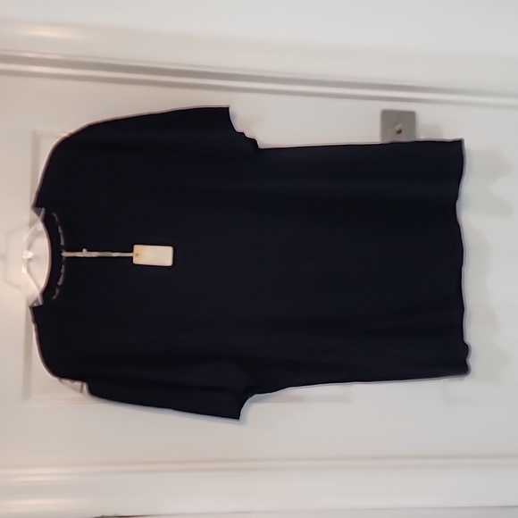 Robin's Jean Show Me the Money Tee - Picture 3 of 4